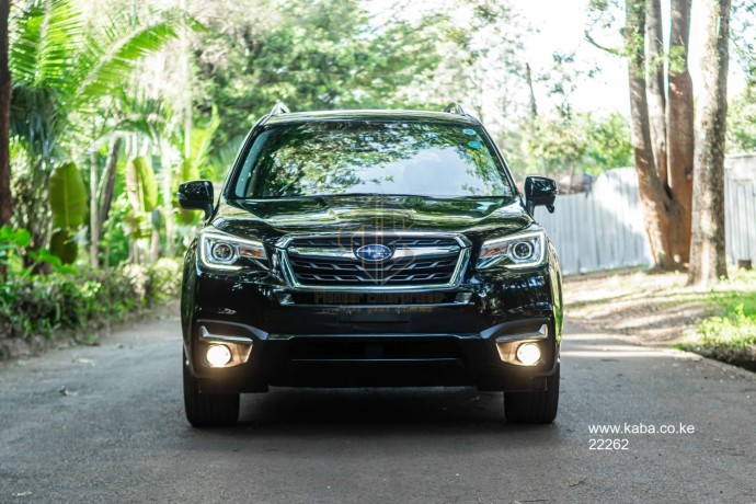 2017-subaru-forester-big-0