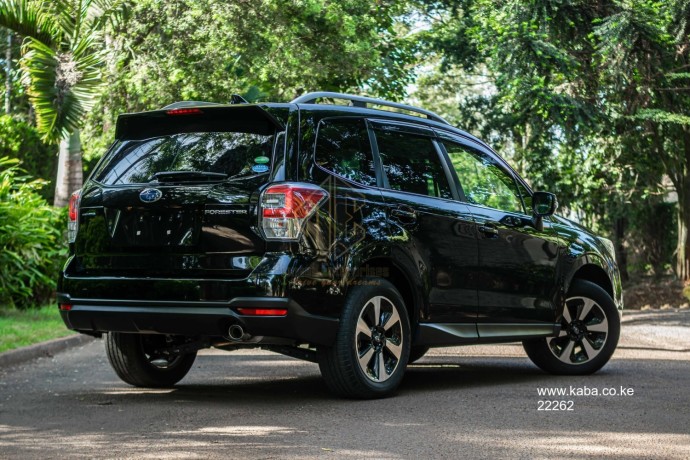 2017-subaru-forester-big-2