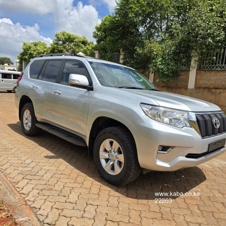 218-toyota-prado-vx-big-2