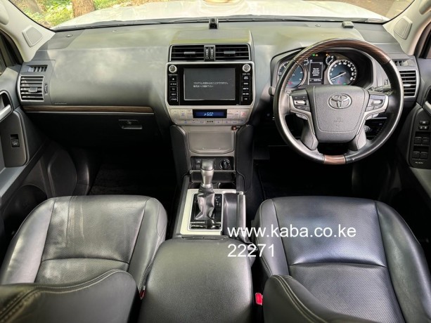 2019-toyota-prado-txl-big-8