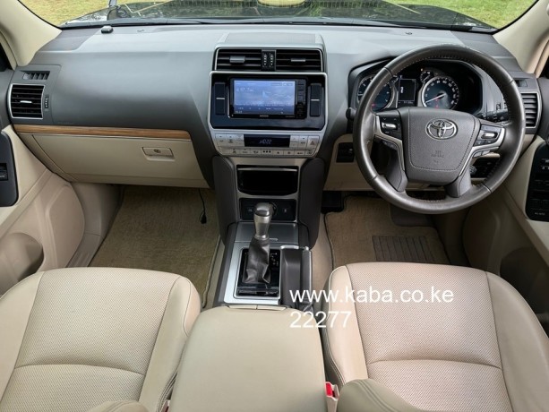 2018-toyota-prado-txl-big-9