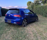 2017-volkswagen-golf-r-mk75-small-7