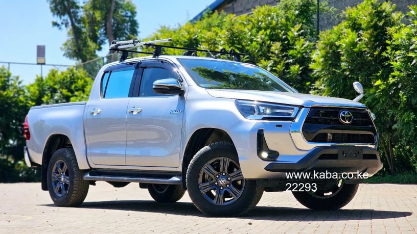 2020-toyota-hilux-big-0