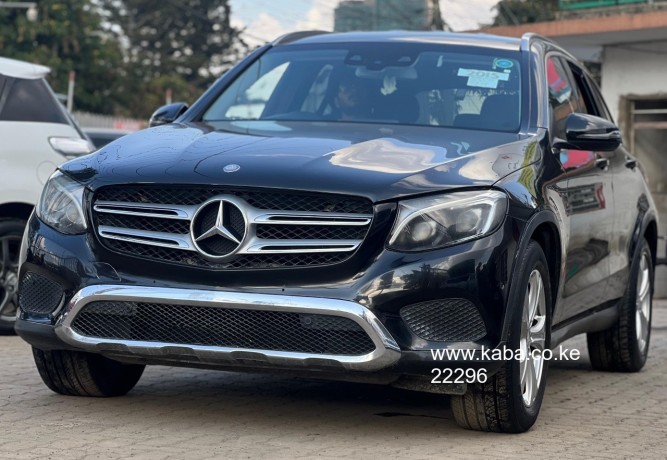 2015-mercedes-benz-glc220d-big-5