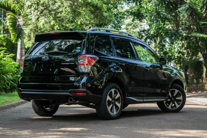 2017-subaru-forester-big-7