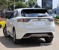 2017-toyota-harrier-small-3