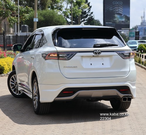 2017-toyota-harrier-big-3