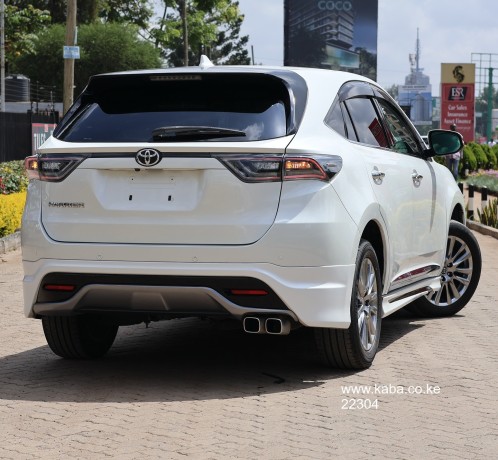 2017-toyota-harrier-big-0