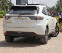 2017-toyota-harrier-small-6