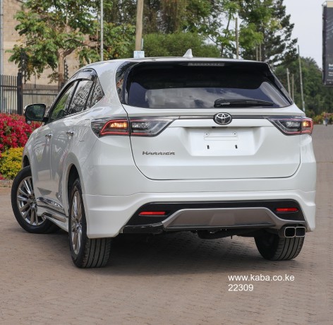 2017-toyota-harrier-big-2