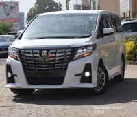 2017-toyota-alphard-small-7