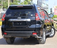 2017-toyota-prado-tx-small-5