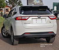 2017-toyota-harrier-small-7