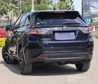 2017-toyota-harrier-small-1