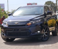 2017-toyota-harrier-small-0