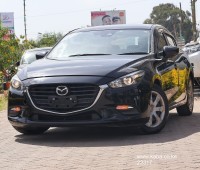 2017-mazda-axela-small-0