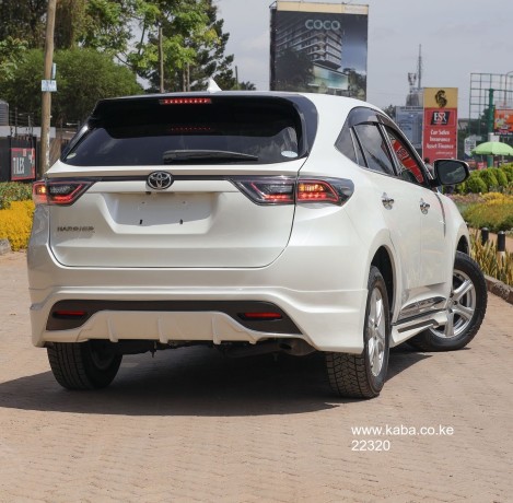 2017-toyota-harrier-big-6