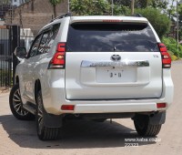 2017-toyota-prado-tx-small-2