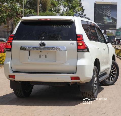 2017-toyota-prado-tx-big-6