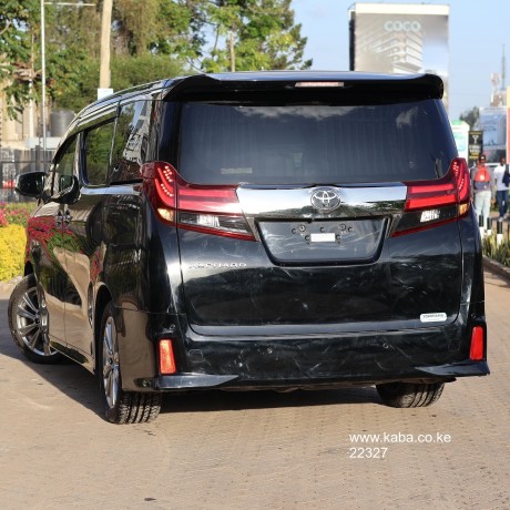 2017-toyota-alphard-big-6