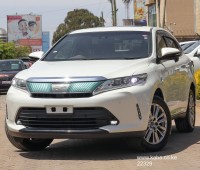 2017-toyota-harrier-small-0