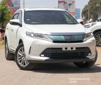 2017-toyota-harrier-small-6