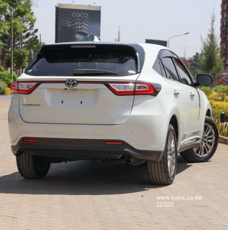 2017-toyota-harrier-big-1