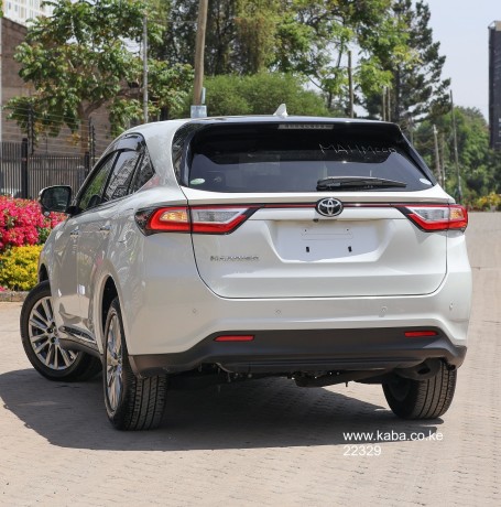 2017-toyota-harrier-big-7