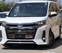 2017-toyota-noah-small-6