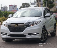 2017-honda-vezel-small-0