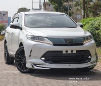 2017-toyota-harrier-small-0