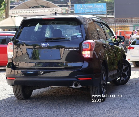 2018-subaru-forester-big-0