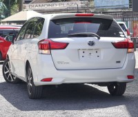 2018-toyota-fielder-small-5