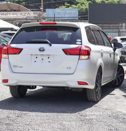 2018-toyota-fielder-big-0