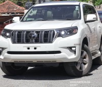 2018-toyota-prado-tx-small-4