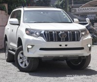 2018-toyota-prado-small-0