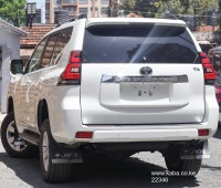 2018-toyota-prado-small-1