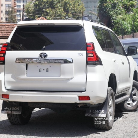 2018-toyota-prado-big-4