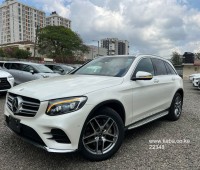 2017-mercedes-benz-glc250-small-9