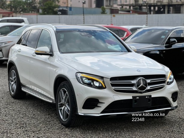 2017-mercedes-benz-glc250-big-0