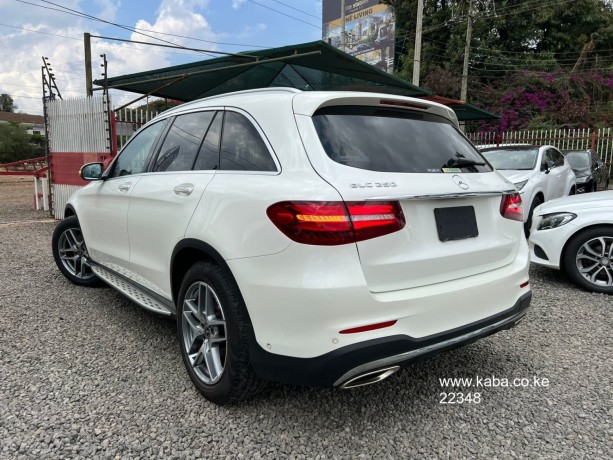 2017-mercedes-benz-glc250-big-4