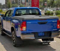 2019-toyota-hilux-small-7