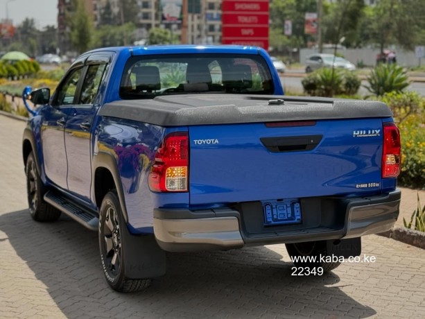 2019-toyota-hilux-big-7