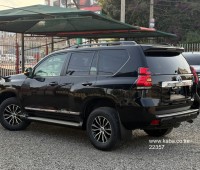 2017-toyota-prado-petrol-small-1