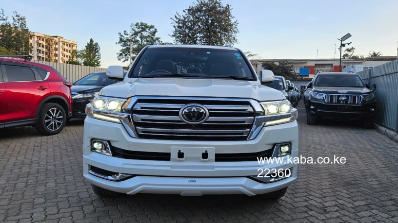 2018-toyotalandcruiser-zx-v8-big-2