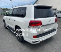 2017-toyota-landcruiser-zx-v8-small-3