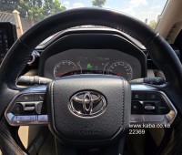 2023-toyota-landcruiser-zx-v8-small-1