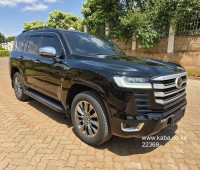 2023-toyota-landcruiser-zx-v8-small-8