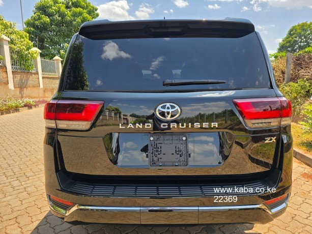 2023-toyota-landcruiser-zx-v8-big-2