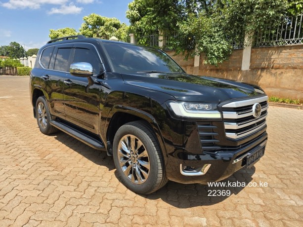 2023-toyota-landcruiser-zx-v8-big-8